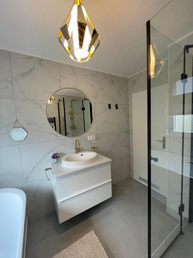 Luxus Apartment Am Fremersberg - Zentral - Mit Sauna & Badewanne Baden-Baden Exteriér fotografie